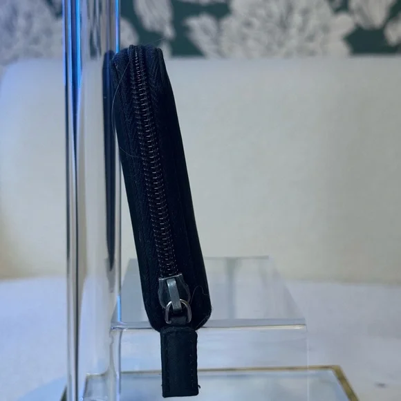 Prada Authentic Black Zip Wallet - Picture 4 of 7